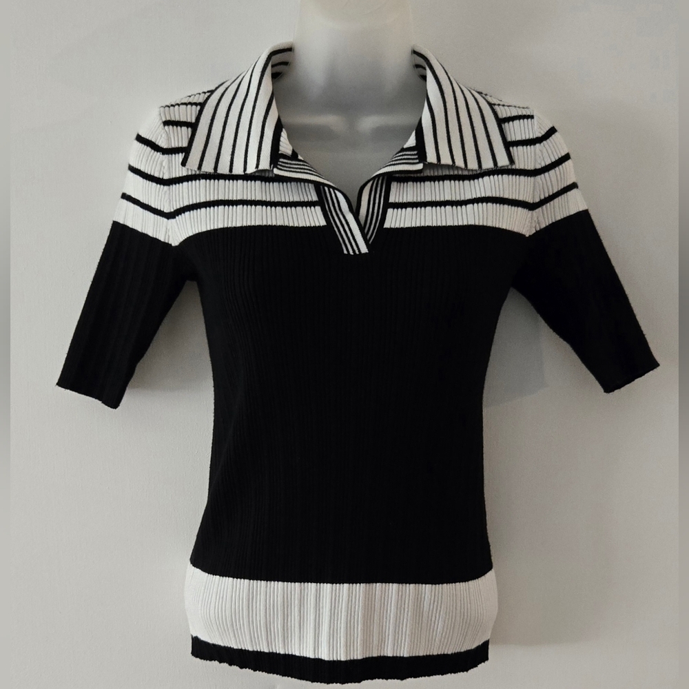 Tahari Ribbed Knit Top Sz Medium Petite Black & White Euc